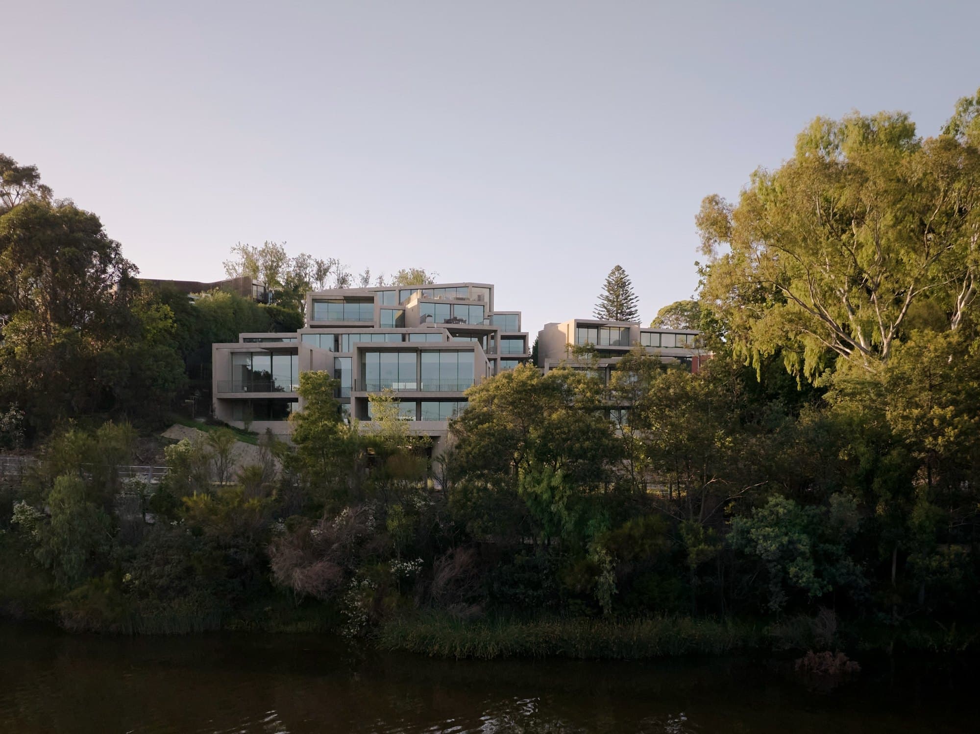 Terraced riverside residences at Como Terraces above the Yarra